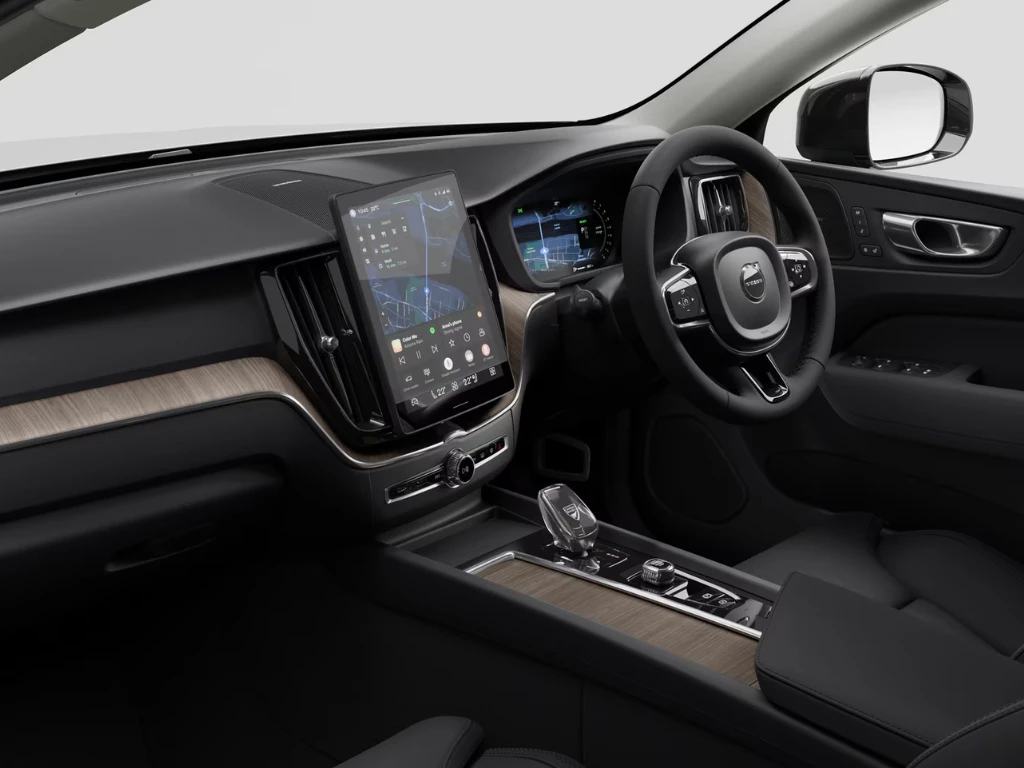 Volvo XC60 2.0 B5P Plus Dark 5dr AWD Geartronic