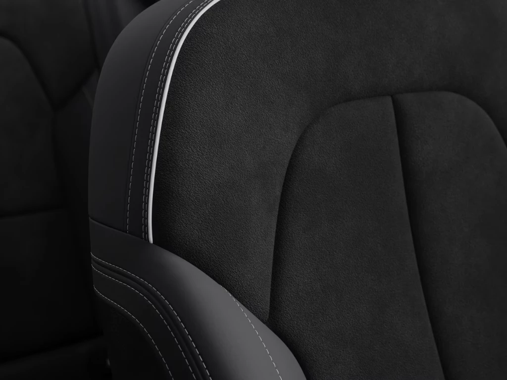 Volvo XC40 2.0 B4P Plus Dark 5dr Auto