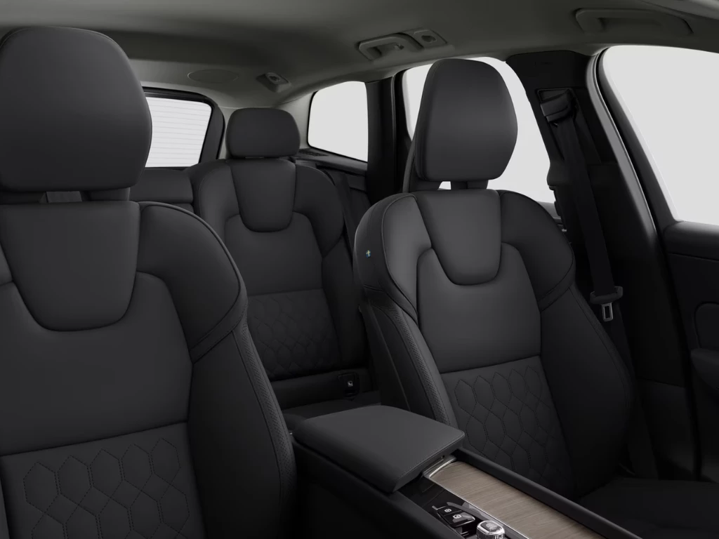 Volvo XC60 2.0 B5P Plus Dark 5dr AWD Geartronic