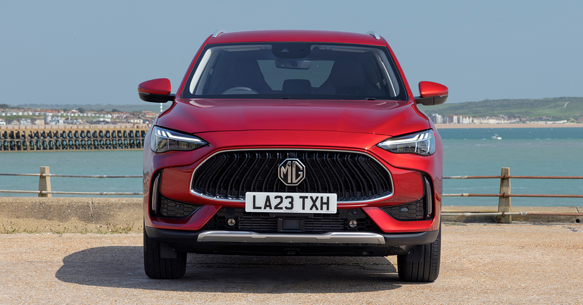An image of the front grille on the MG HS SUV