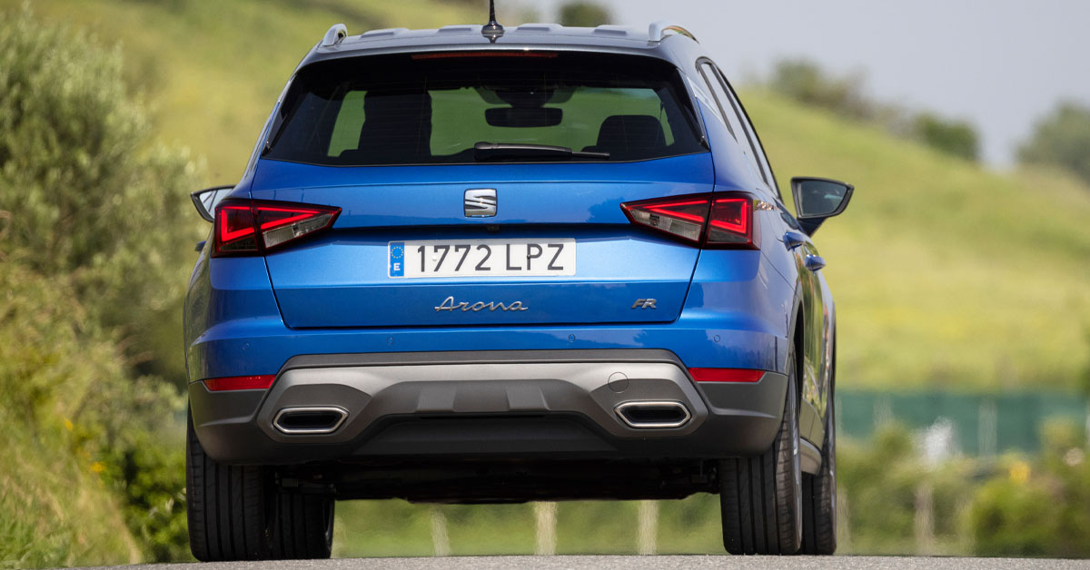 An image of the new 2021 SEAT Arona from behind