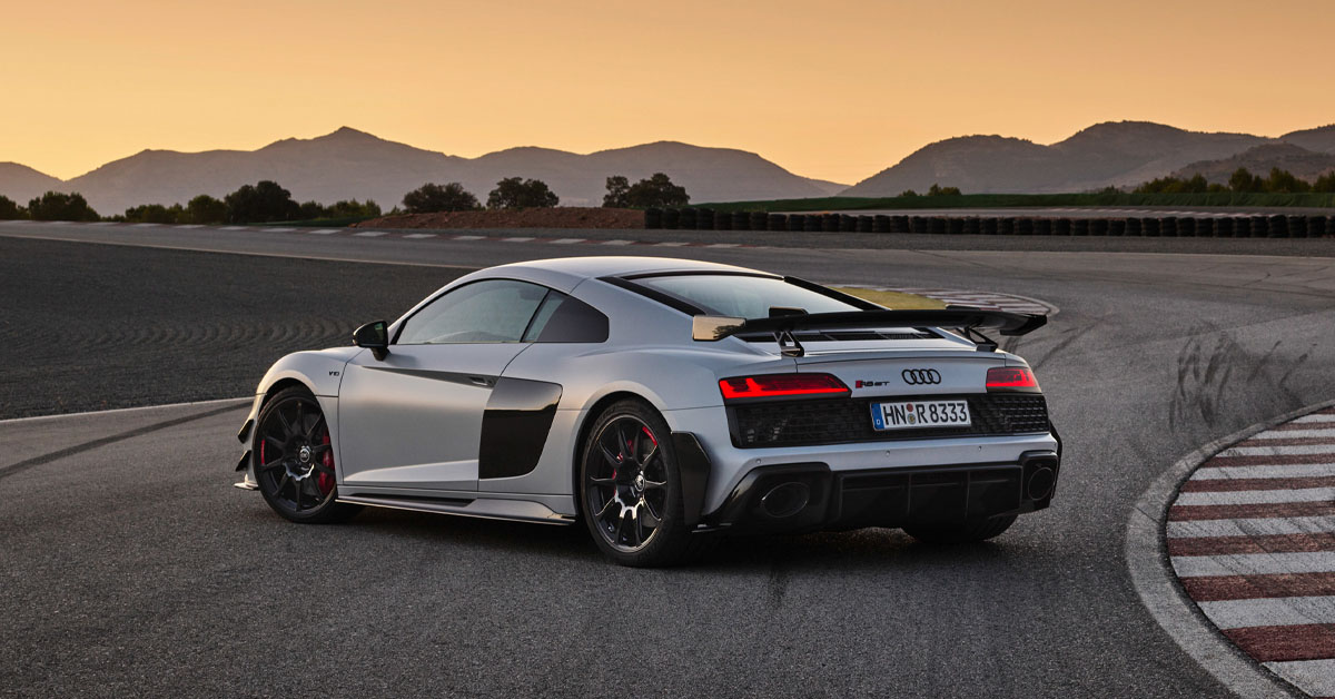 An image of the 2023 Audi R8 RWD GT V10 from the side