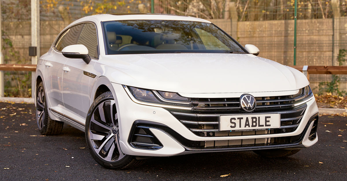 An image of the Volkswagen Arteon Saloon from the front