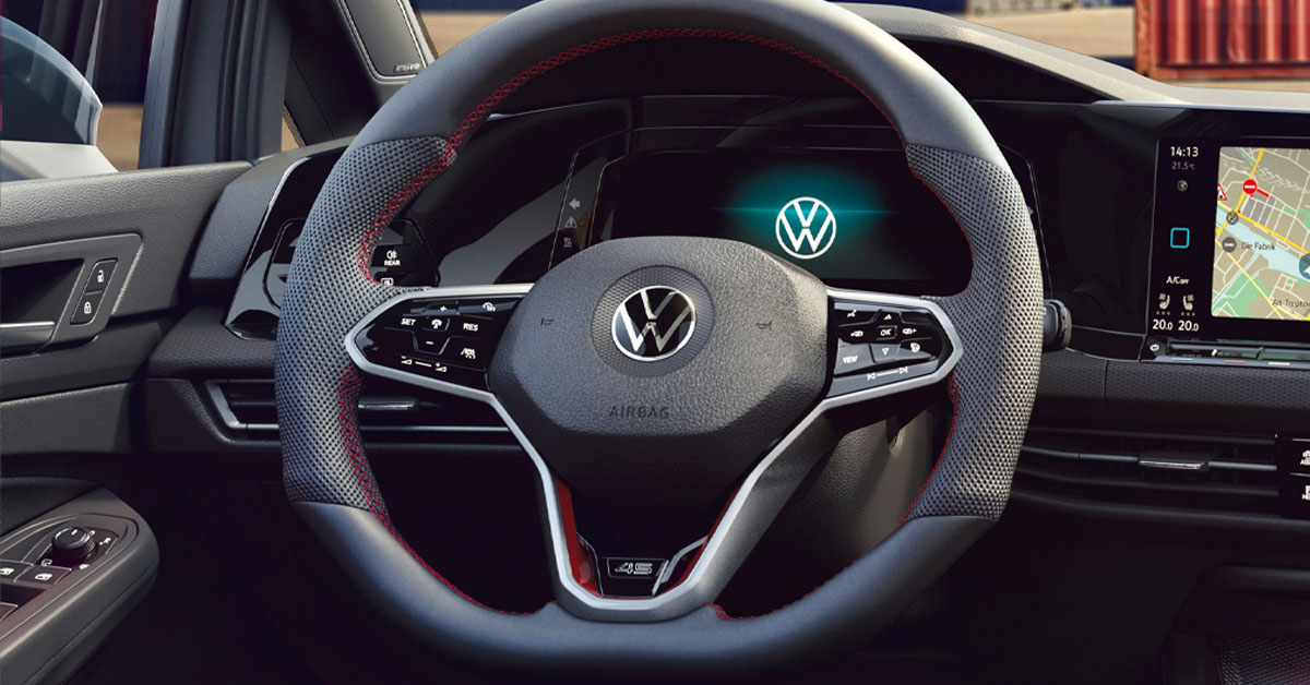 A picture of the steering wheel of the Volkswagen Golf GTI Clubsport 45 Edition